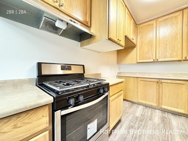 Foto del edificio - 5415 Newcastle Ave