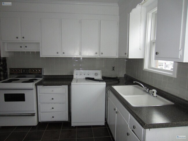 Building Photo - 286 Massachusetts Ave