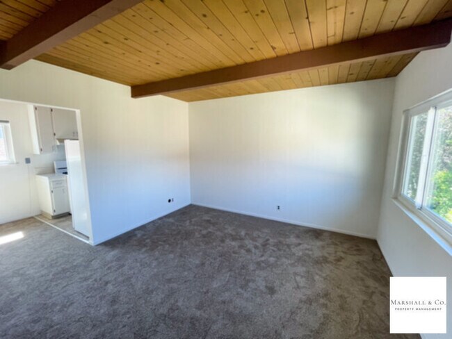 Foto del edificio - QUIET Charm. Upper1BR In Duplex. New featu...