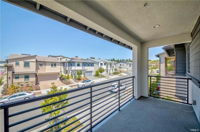 Foto del edificio - 27626 Upton Terrace