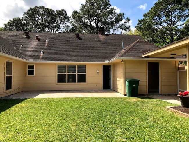 Building Photo - 2914 Shadowdale Dr