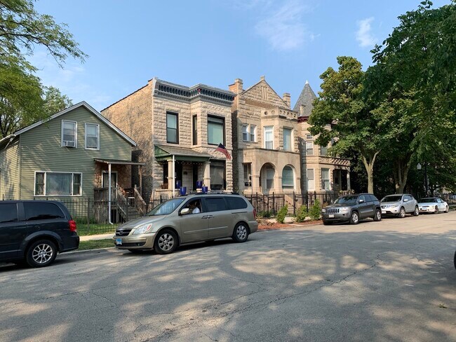 Foto del edificio - 2740 W Adams St