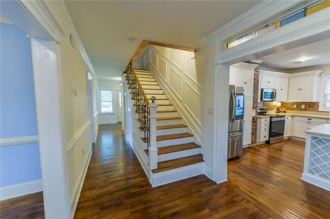 Building Photo - 331 North Ave