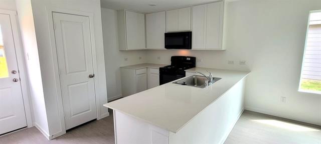 Foto del edificio - 923 Ponderosa Ln