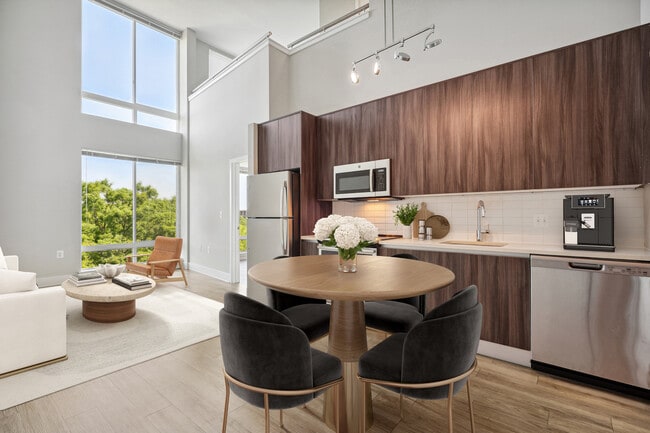 Building Photo - Modern on M CLO