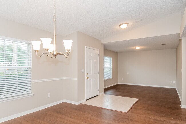 Foto del edificio - 932 Wood Dove Ct