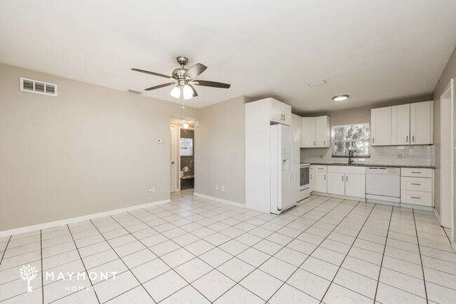 Building Photo - 4772 54th Ave N