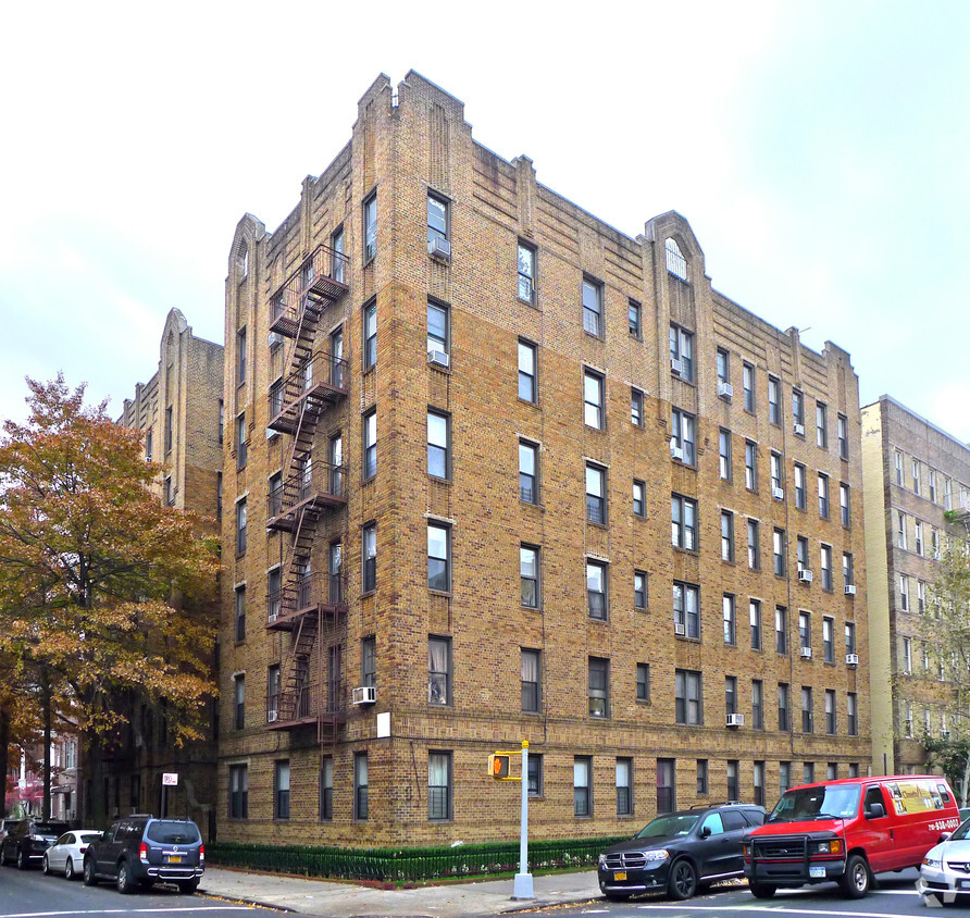 Foto principal - 1602 West 10th Street