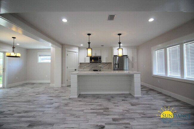 Foto del edificio - Gorgeous 3 Bedroom Home in the Heart of Sh...