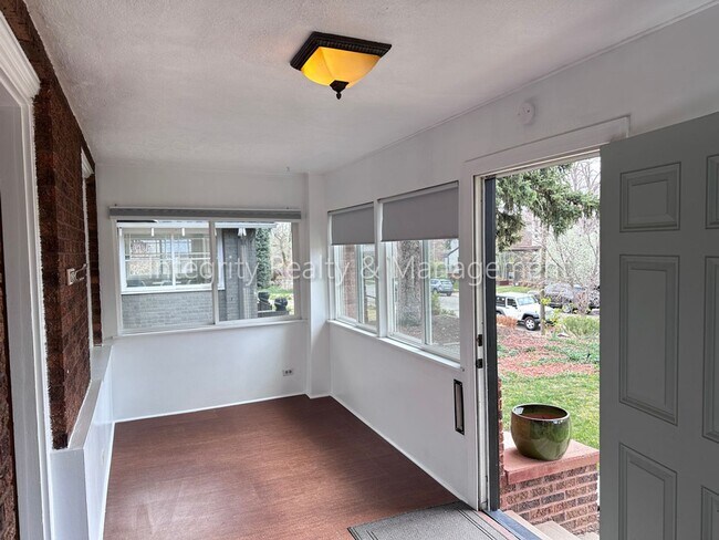 Building Photo - 4631 W Moncrieff Pl