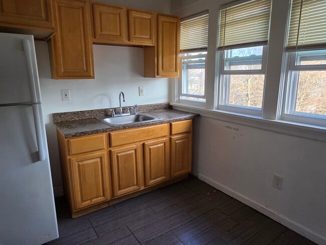 Building Photo - 92 S Oraton Pky