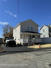 Building Photo - 1112 Howell St