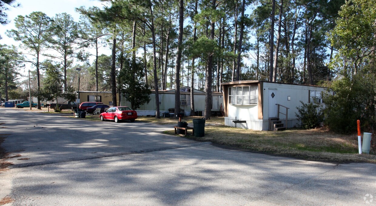 Building Photo - 3621 Groveland Rd