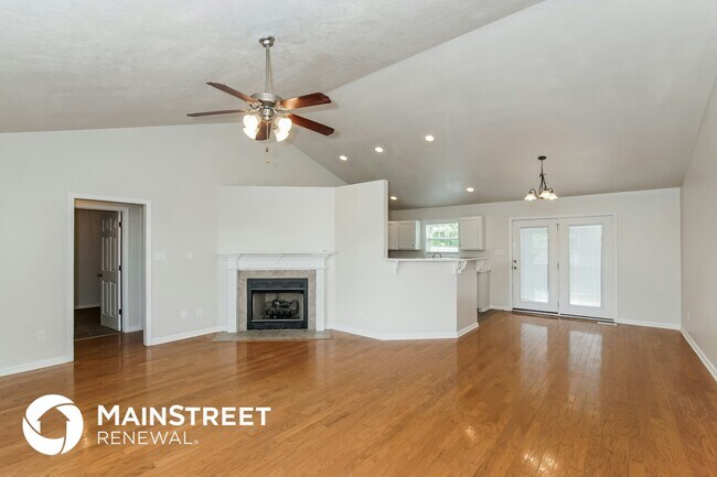 Foto del edificio - 1201 Fox Ridge Dr