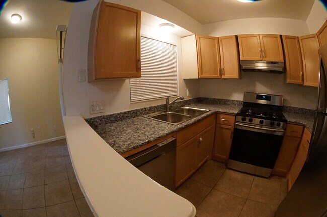 Building Photo - 6253 Sandcrest Cir