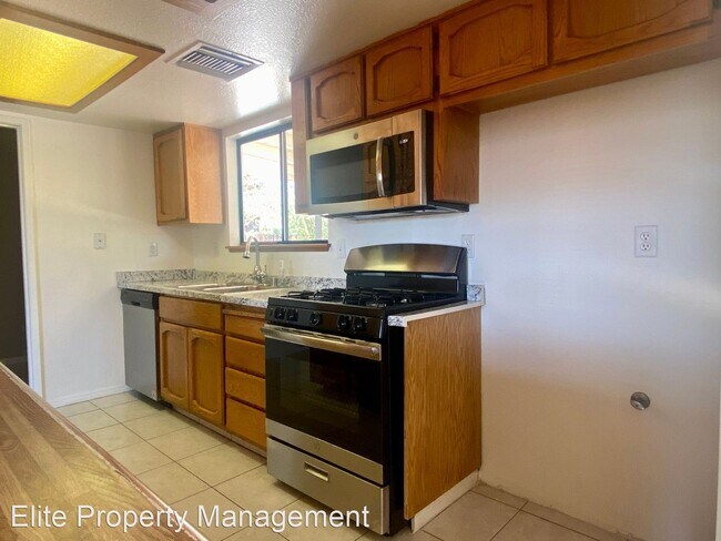 Building Photo - 3 br, 2 bath House - 529 S Sunset St
