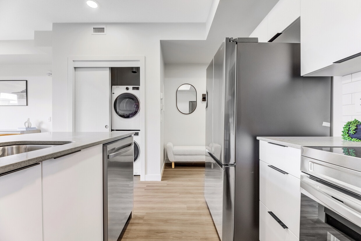 Building Photo - Shoreline Crossings