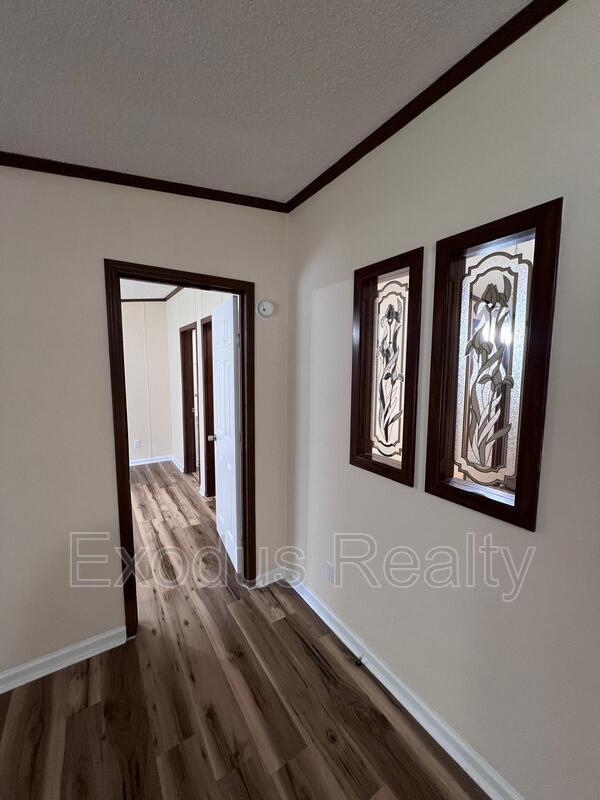 Building Photo - 983 Heritage Way