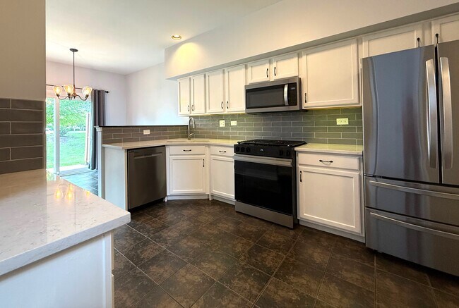 Building Photo - 924 Park Hill Cir