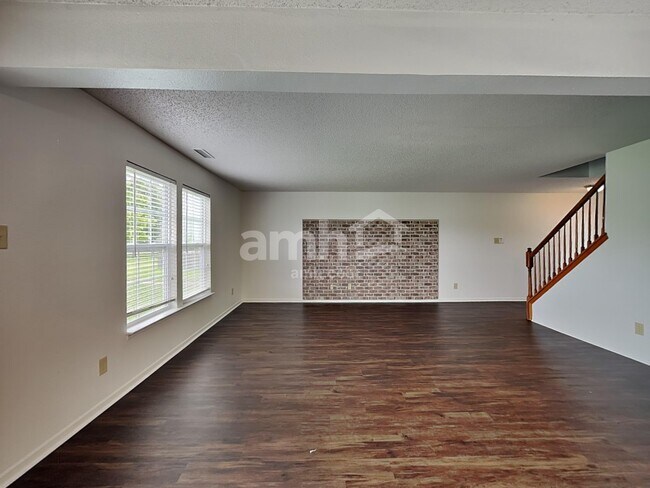 Building Photo - 7540 Wymm Ln