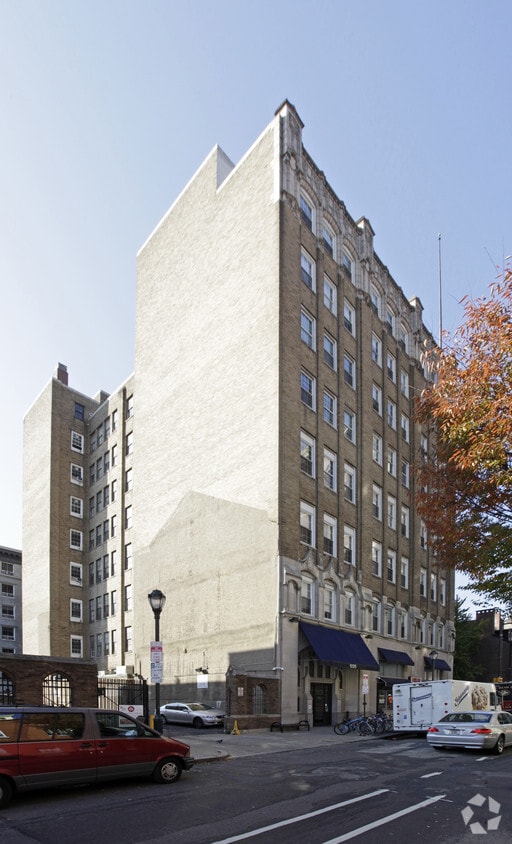 Building Photo - Spruce Tower