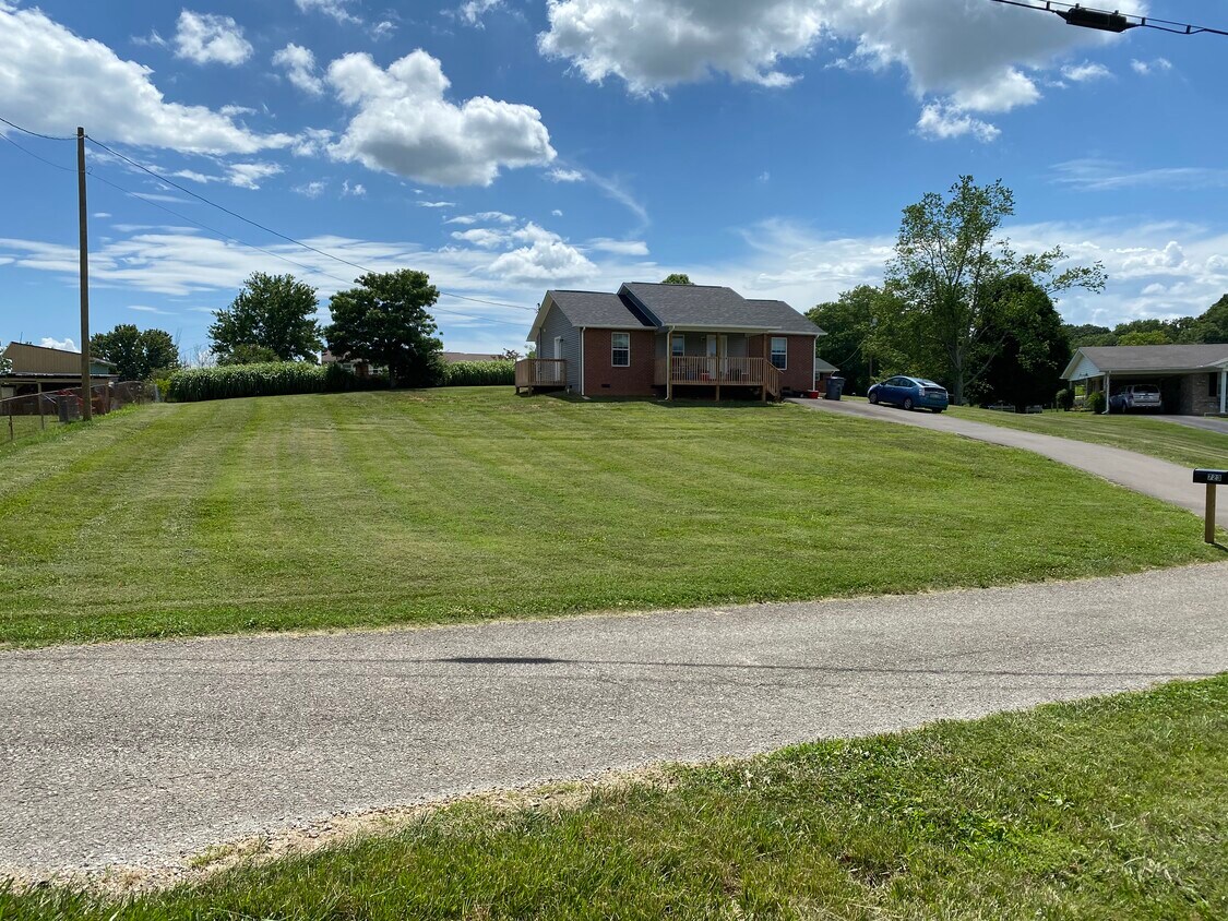 723 Tasha Cir, Talbott, TN 37877 House Rental in Talbott, TN