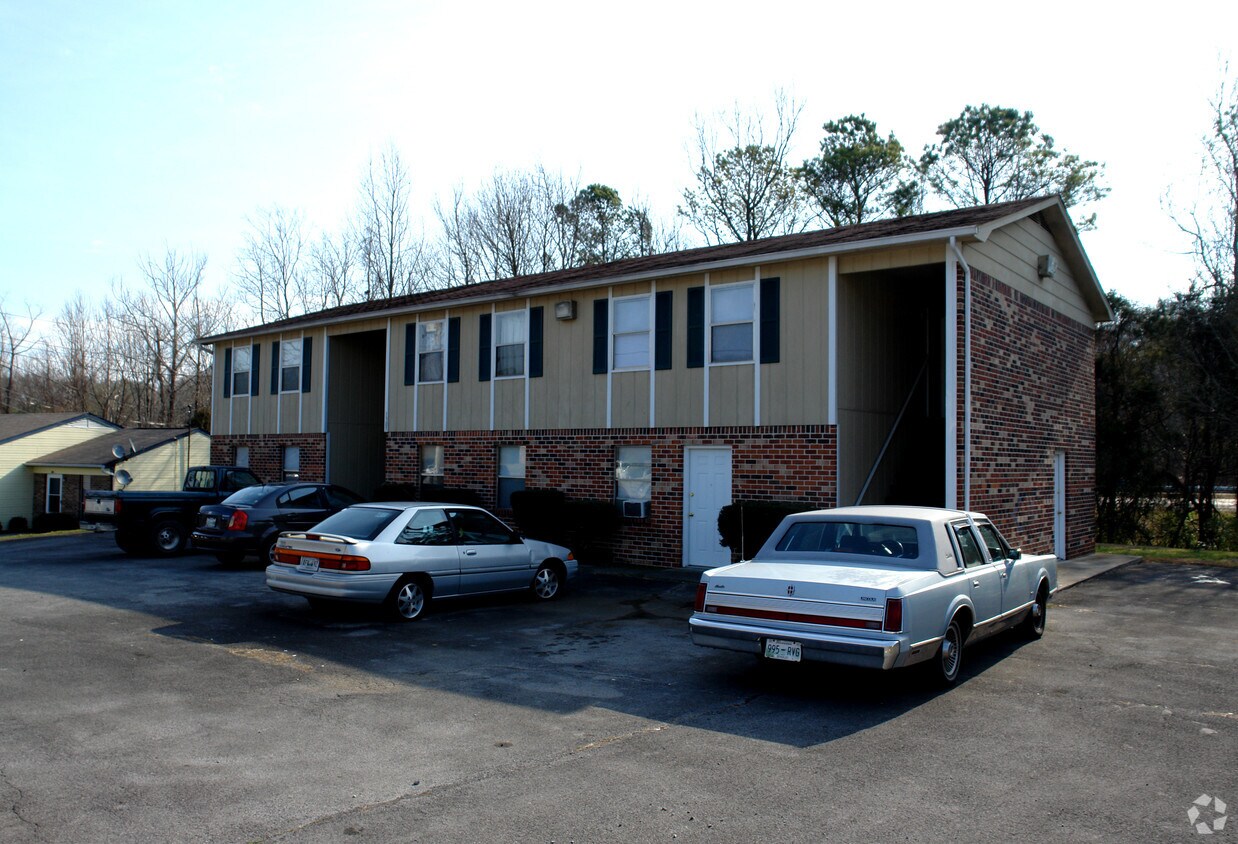 1305 NW Village Oak Cir, Cleveland, TN 37312 Apartments in Cleveland, TN