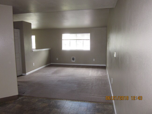 Foto del edificio - 204 N Harrison St