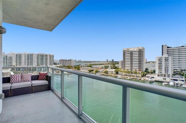 Foto del edificio - 7928 East Dr