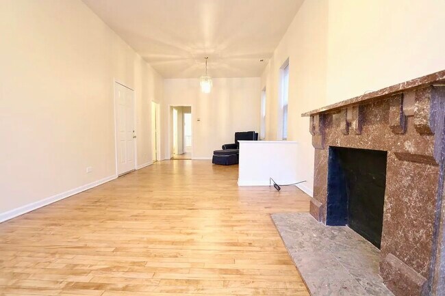 Foto del edificio - 719 S Loomis St