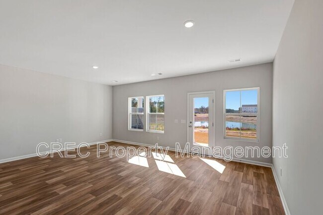 Building Photo - 790 Ridgley Dr