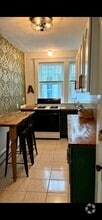 Building Photo - 21 Thorndike St