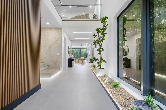 Foto del edificio - 807 SW 12th Ave