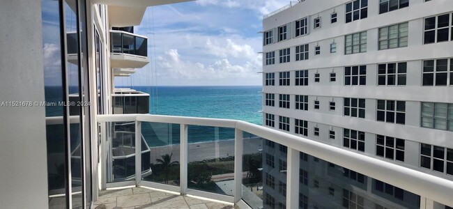 Foto del edificio - 4775 Collins Ave