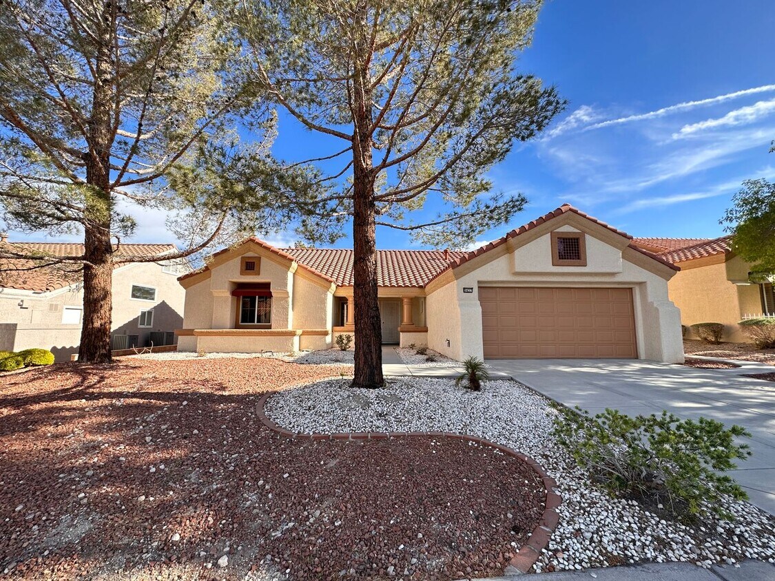 Foto principal - SUN CITY SUMMERLIN 1-STORY ON GOLF COURSE ...