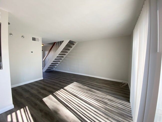 Foto del edificio - Upgraded Townhome in Poway