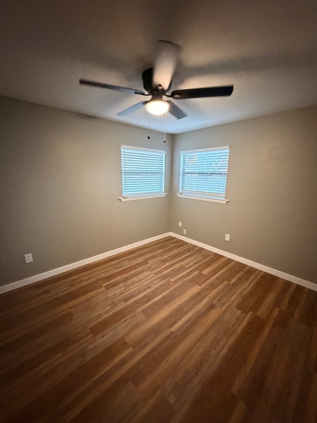 Building Photo - 2530 Baylor Ave