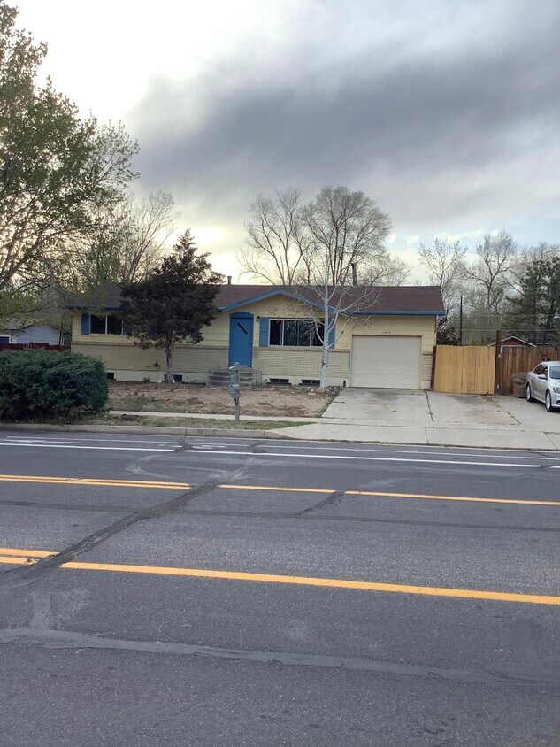 Primary Photo - 2406 Delta Dr