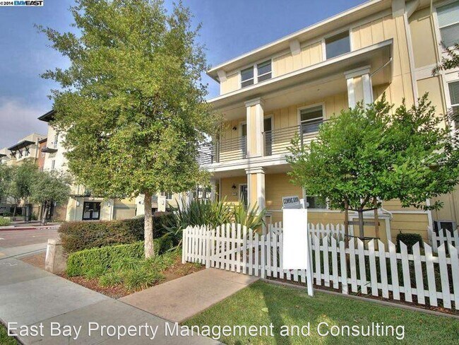 Building Photo - 2 br, 2.5 bath House - 40709 Greystone Ter.