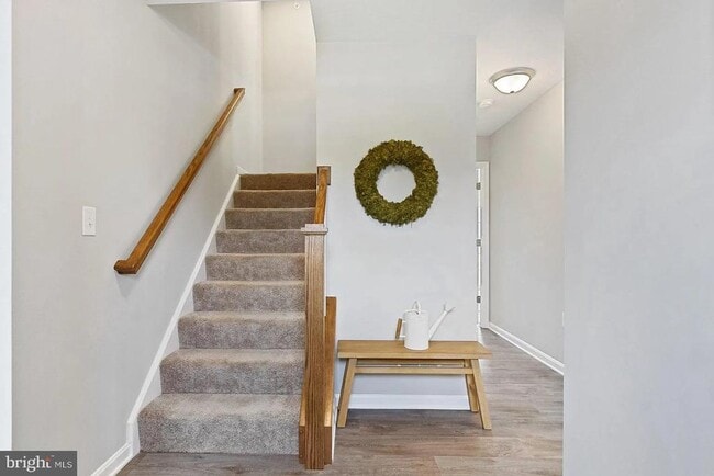 Building Photo - 326 Avon Dr