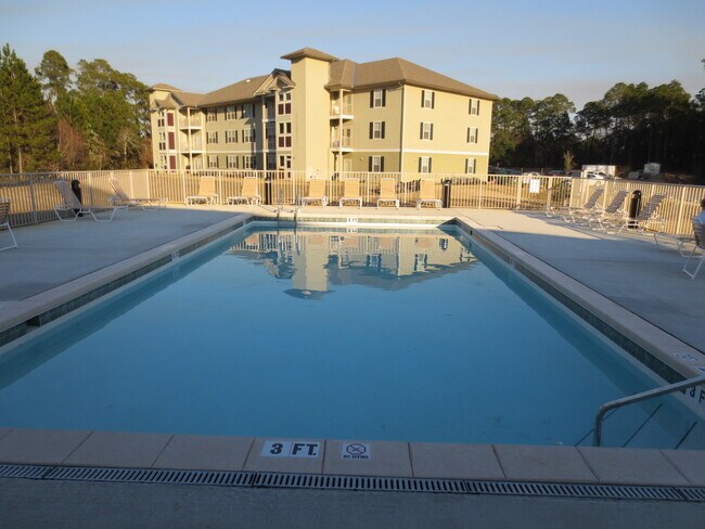Building Photo - Beautiful One Bedroom Apartment in Fort Walton Beach!