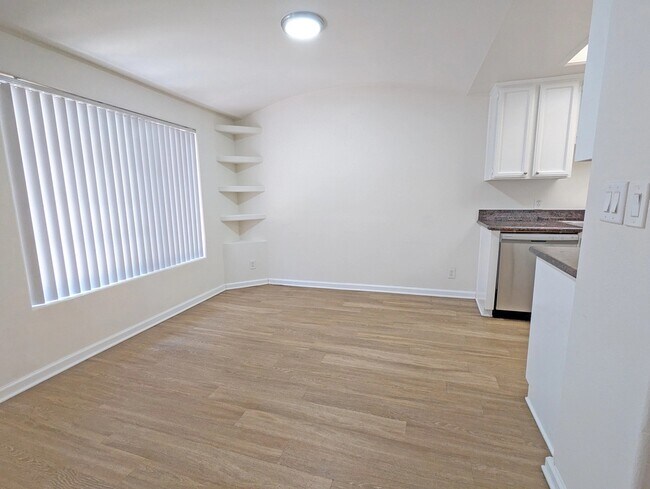 Foto del edificio - 912 Croft Ave
