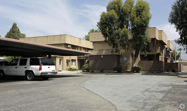 Building Photo - The Princeton Apartments