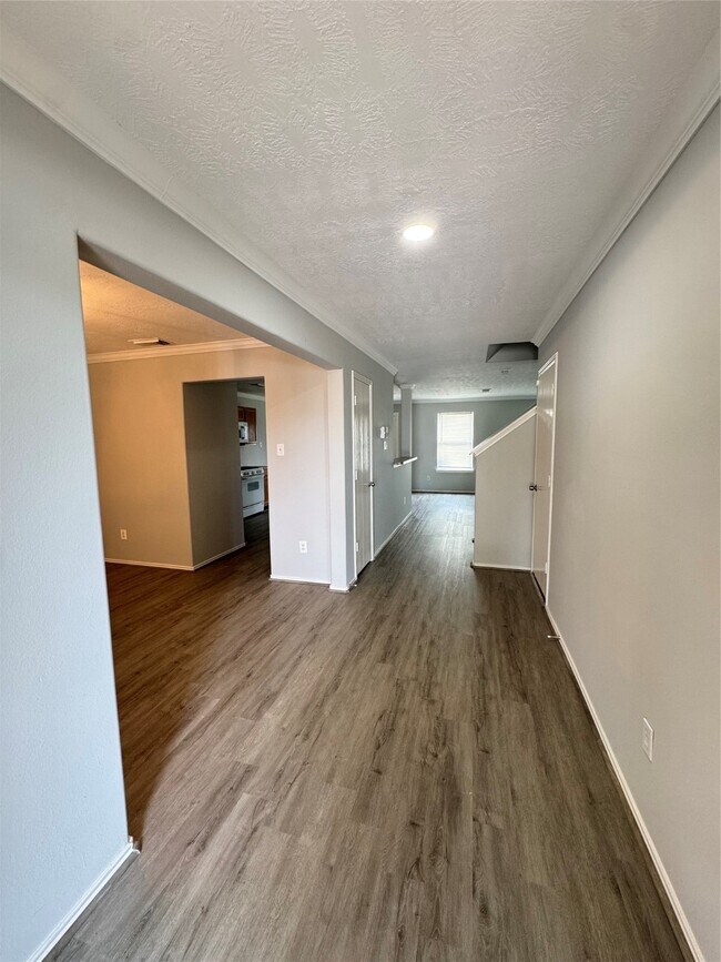 Foto del edificio - 1402 Grand Prince Ln
