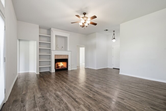 Building Photo - Claremore | 3 Bed | 2 Bath | Large Backyard