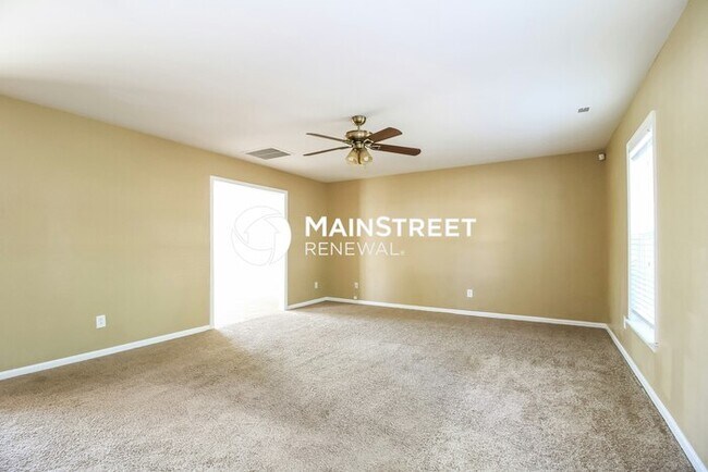 Building Photo - 3 Bedroom Pet-Friendly Home in Winston-Sal...
