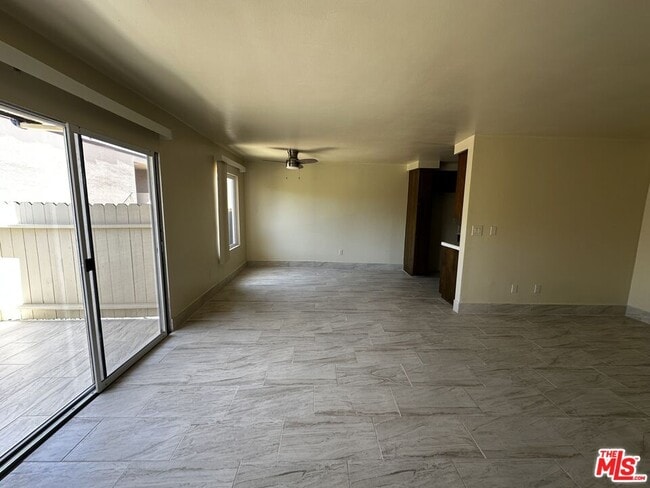 Building Photo - 3422 Maricopa St