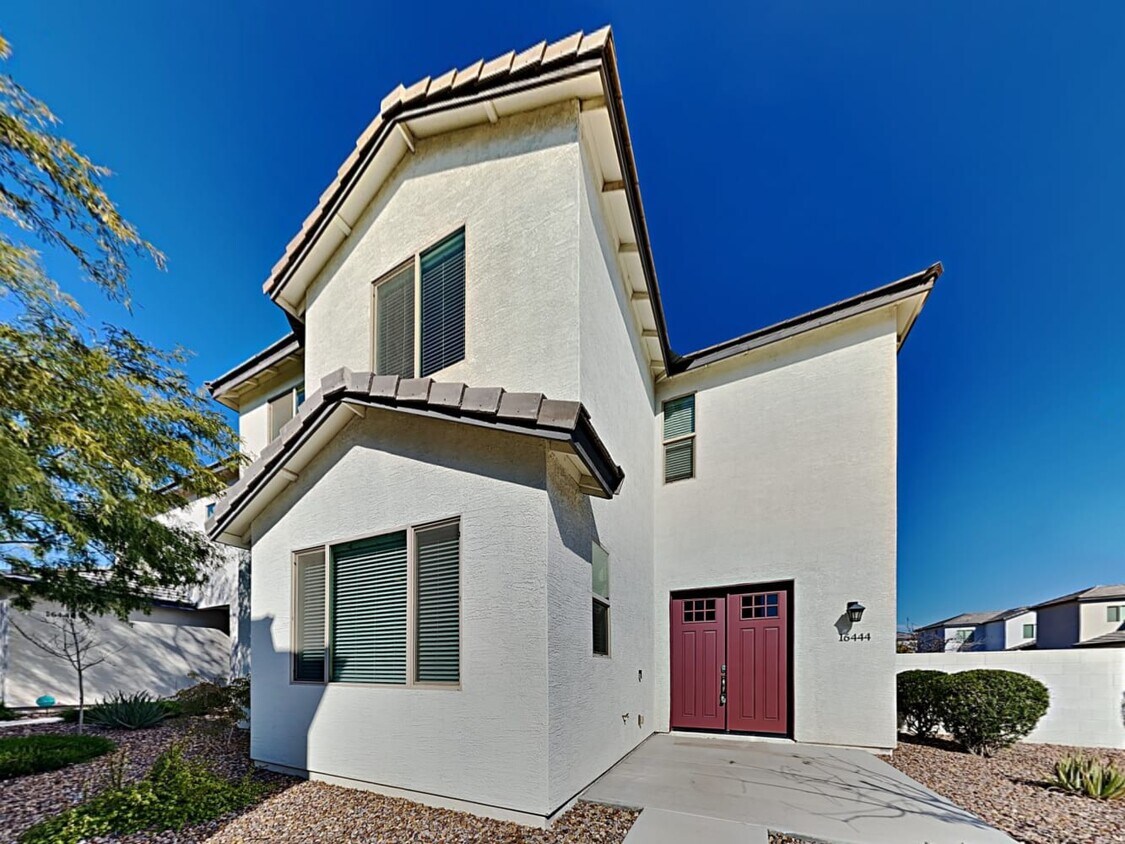 Foto principal - 16444 S 10th St