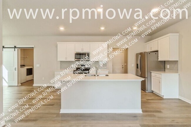 Foto del edificio - CHARMING HOME!!  3 Bedroom, 2.5 Bathroom H...