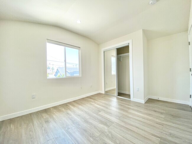 Foto del edificio - 4817 S Gramercy Plz